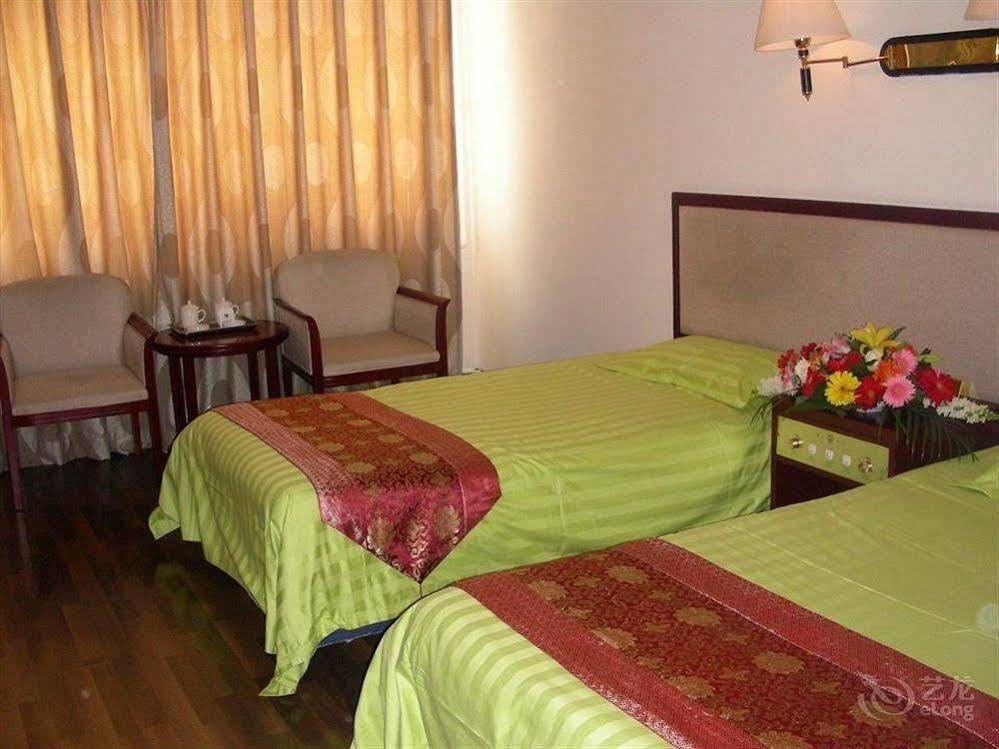Beijing Zilong Hotel Buitenkant foto